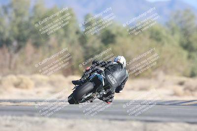 media/Dec-07-2025-CVMA (Sun) [[3e7d2de5dc]]/Race 12- Formula 40 MW and LW/